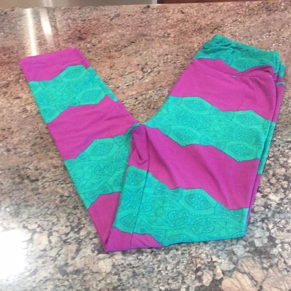 OS NWOT LuLaRoe Leggings BB51 2188